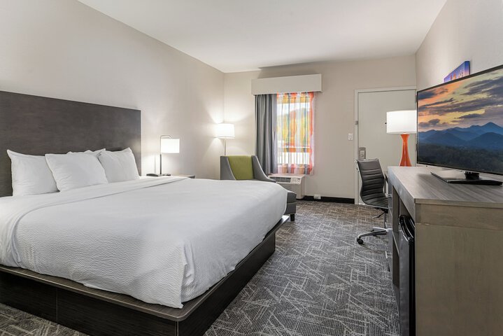 Room 8 of 22