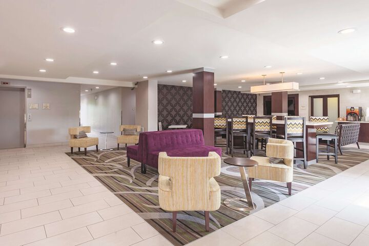 La Quinta Inn & Suites by Wyndham Knoxville North I-75