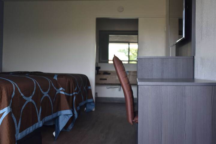 Room 16 of 20