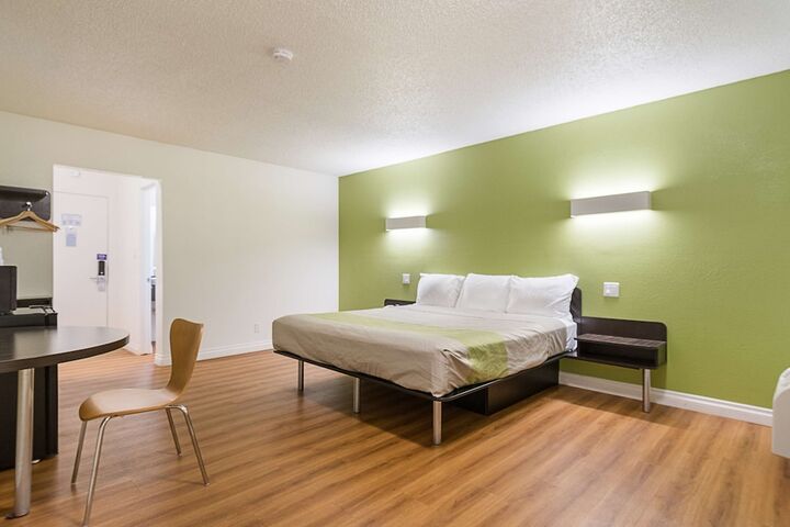 Room 19 of 40