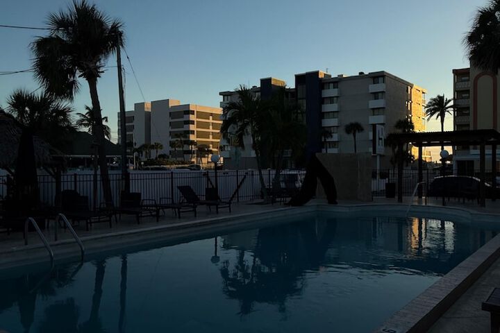 Holiday Isles Resort