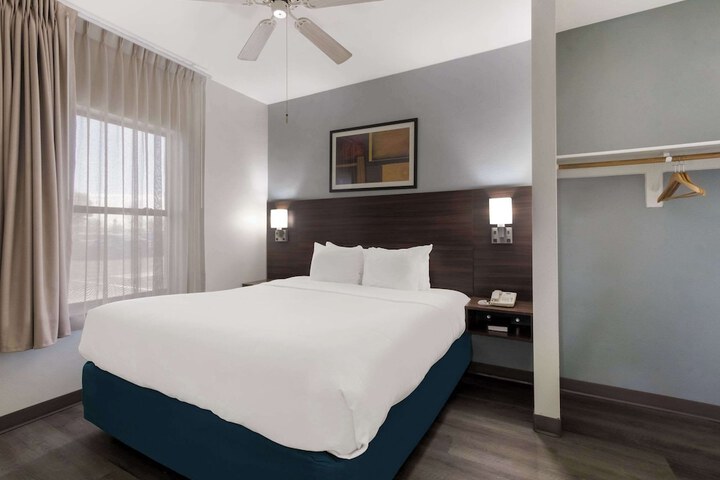 Room 19 of 43