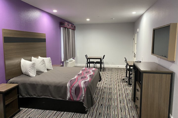 Room 8 of 23