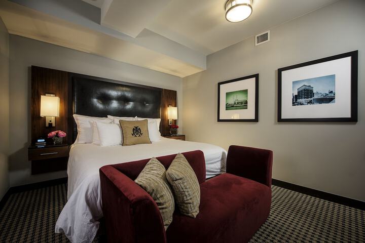 Room 7 of 33
