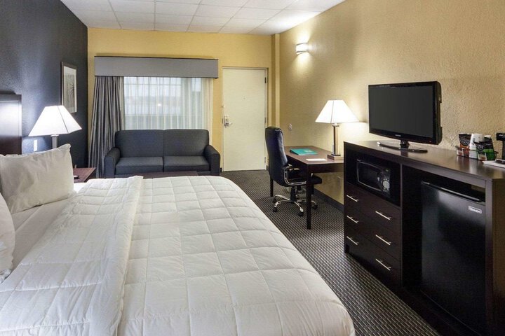 Room 14 of 44