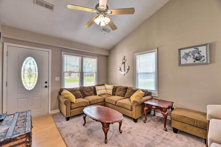 Cozy Pantego Cottage 5 Miles to Belhaven!