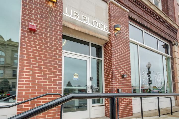 Unique & Stylish Studio Loft in Huntington!