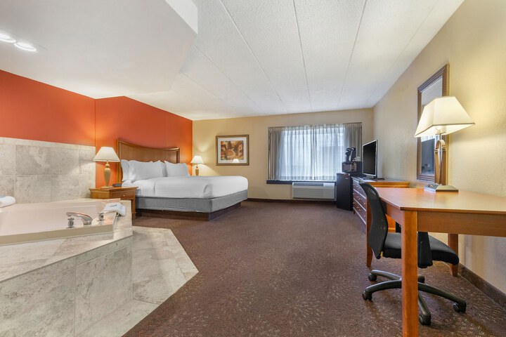 Room 19 of 48