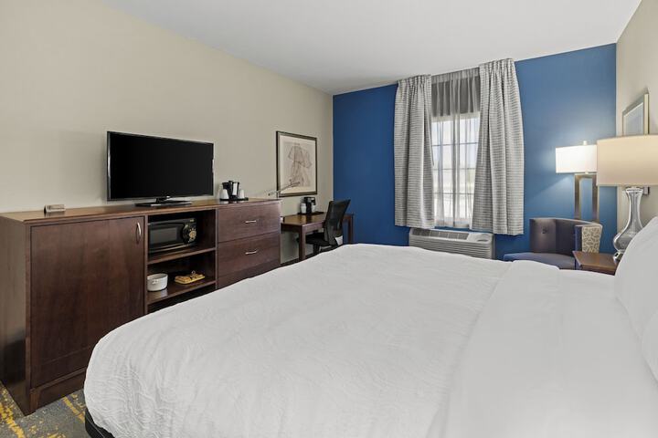 Room 12 of 46
