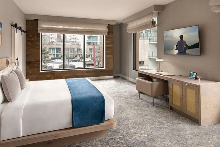 Seaside Hotel North Vancouver