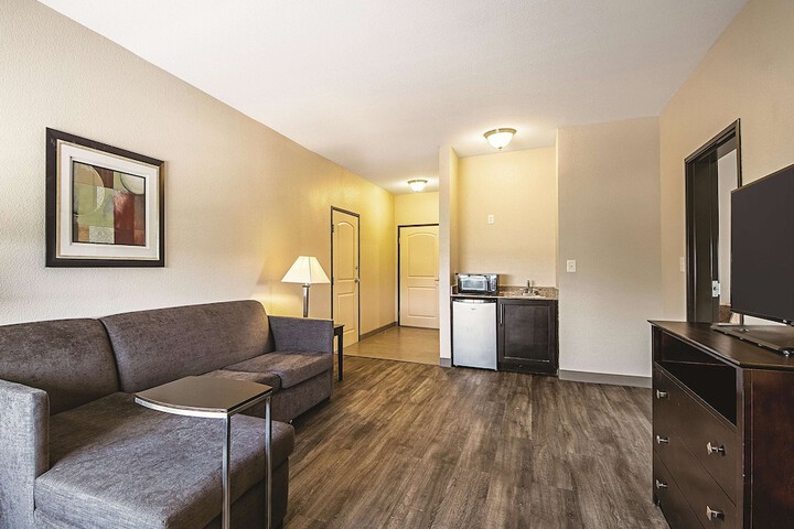 La Quinta Inn & Suites by Wyndham McKinney