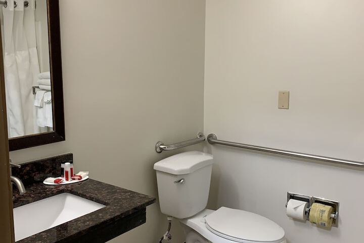 Room 10 of 39