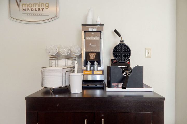 Breakfast/Coffee Service 36 of 46