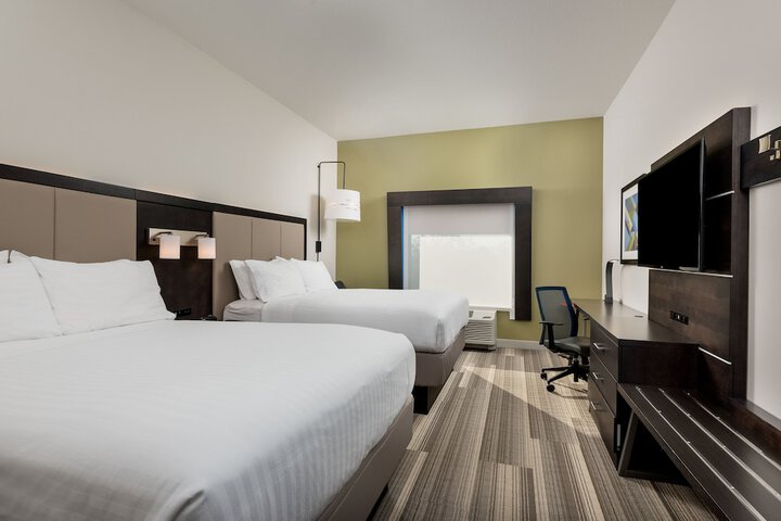 Holiday Inn Express & Suites Lakeland South by IHG