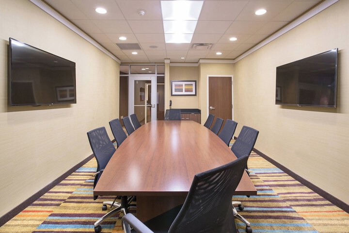 Fairfield Inn & Suites by Marriott Burlington