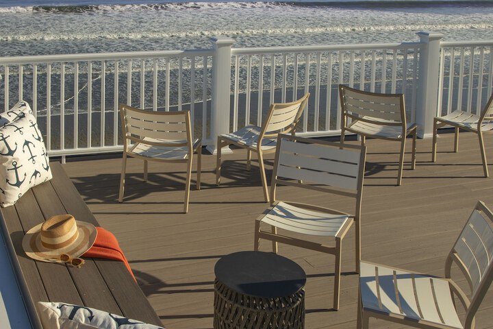 Terrace/Patio 27 of 34