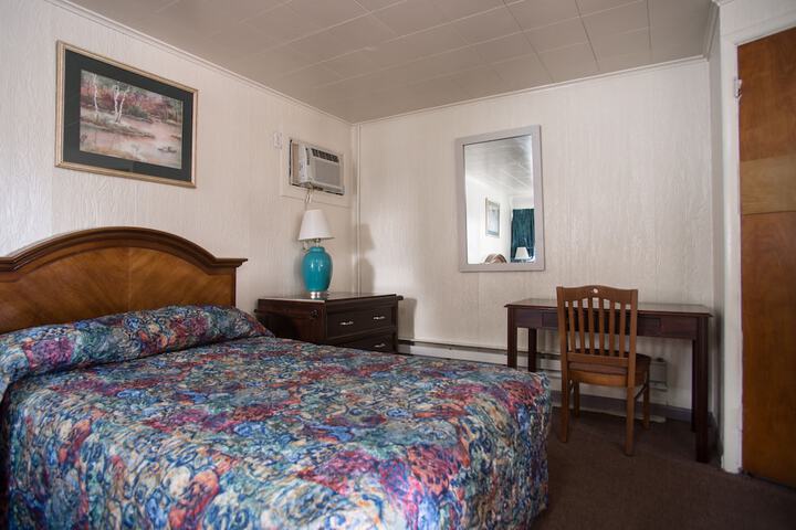 Rosemount Motel