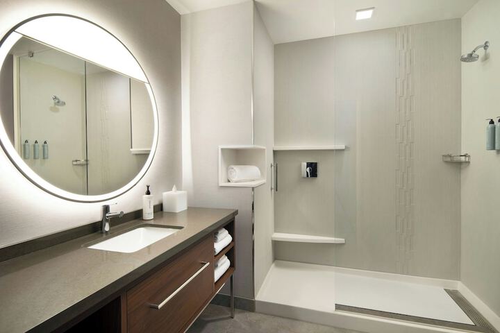 Courtyard by Marriott Sand City Monterey