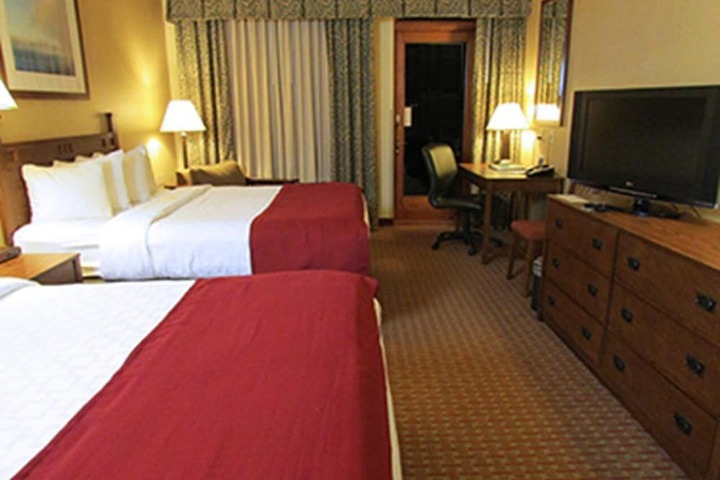 Room 25 of 49