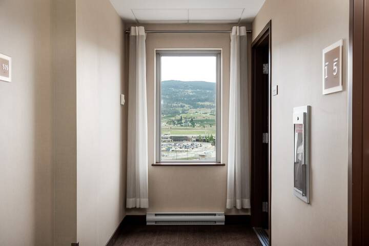Four Points by Sheraton Kelowna Airport