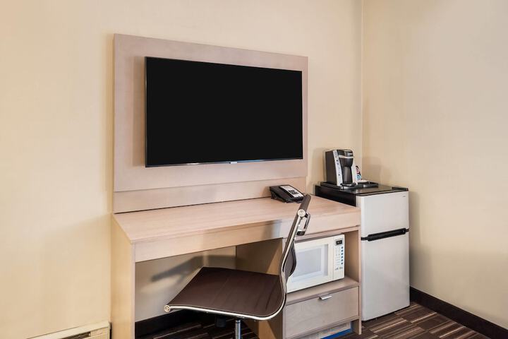 Days Inn by Wyndham Nanaimo