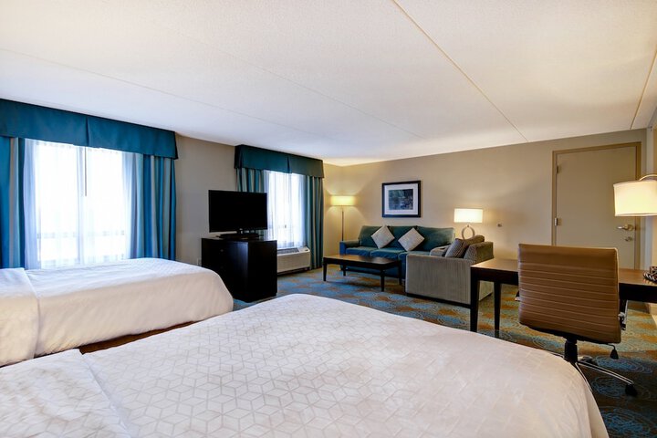 Room 35 of 74