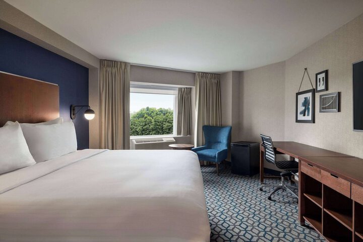 Room 42 of 76