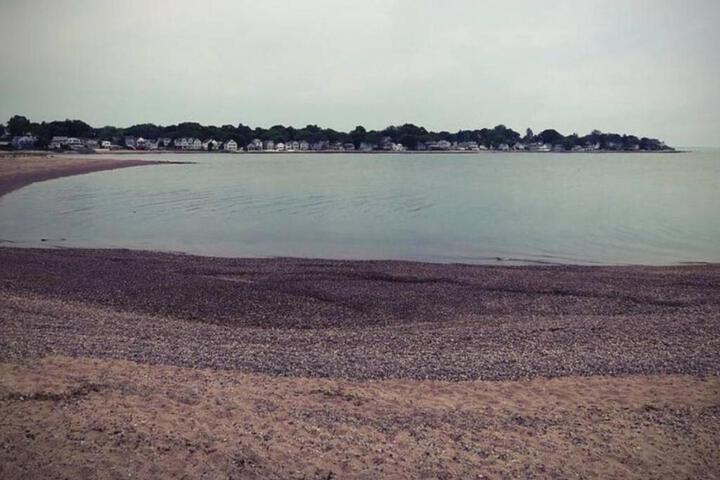 Beachy Bay Breeze Bungalow 2BR with parking and close to many amenities.