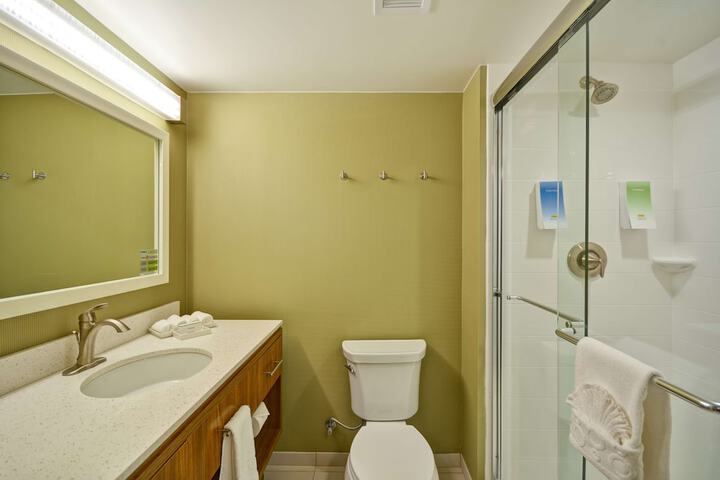 Room 21 of 40