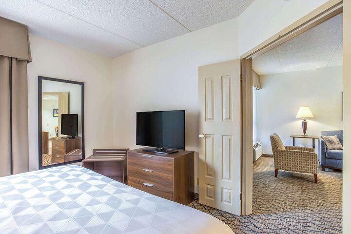 Burrstone Inn an Ascend Collection Hotel