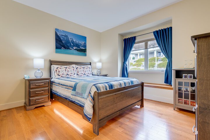 Room 21 of 27