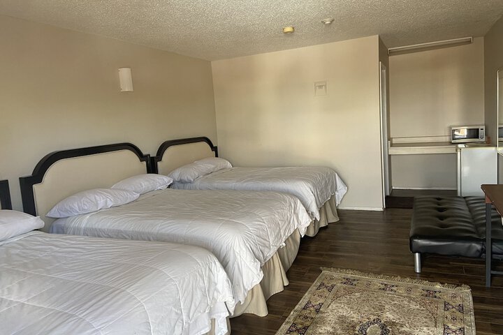 Room 7 of 17