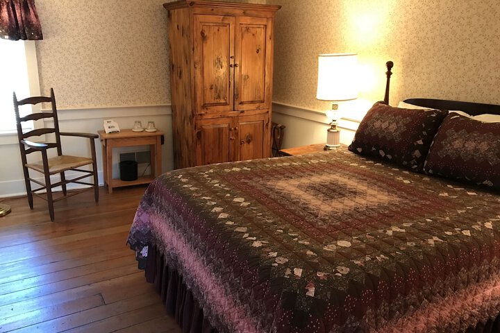 Room 26 of 42