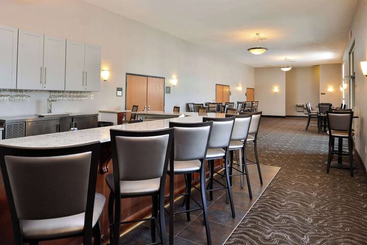 Comfort Inn & Suites Madison North