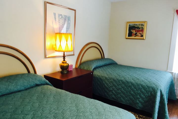 Room 6 of 82