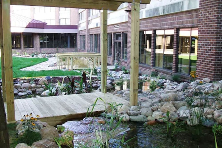 Hotel Exterior 37 of 37
