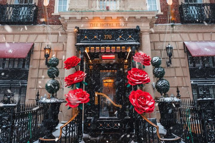 Hotel 7 of 52