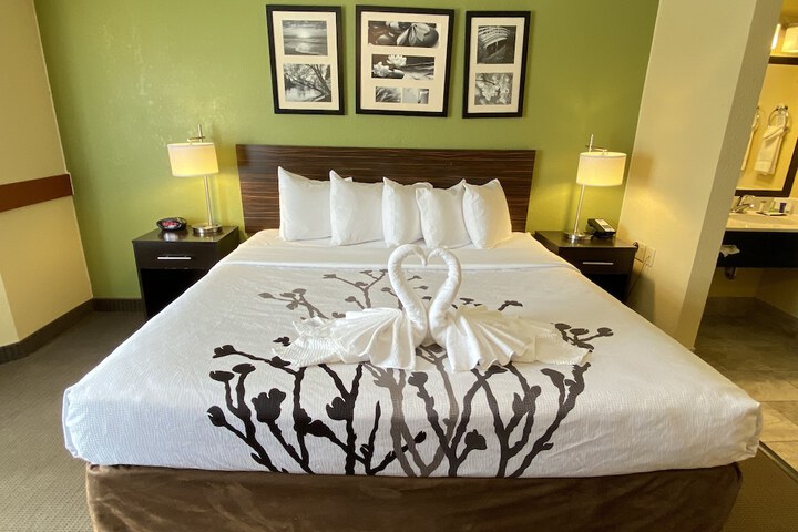 Room 22 of 56