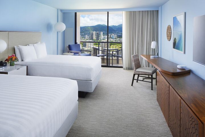 Hyatt Regency Waikiki Beach Resort & Spa
