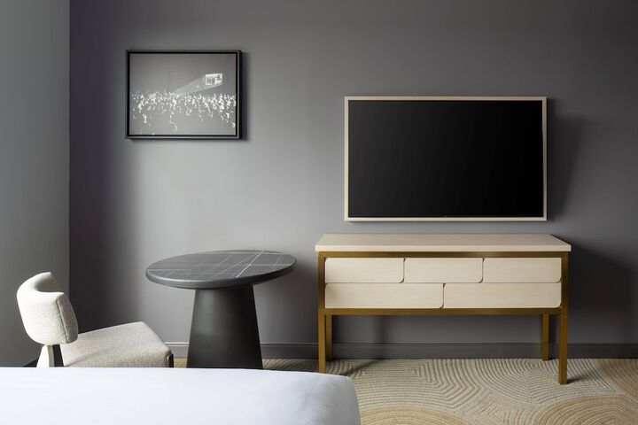 Room 38 of 100