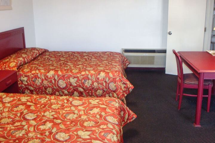 Room 23 of 27