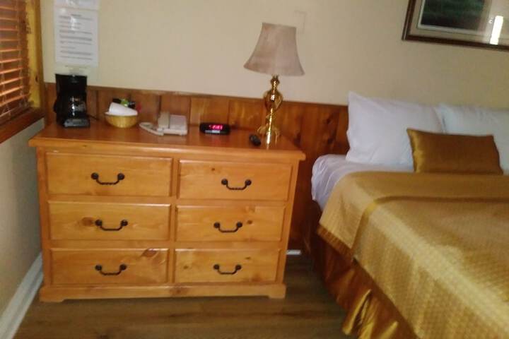 Room 17 of 137