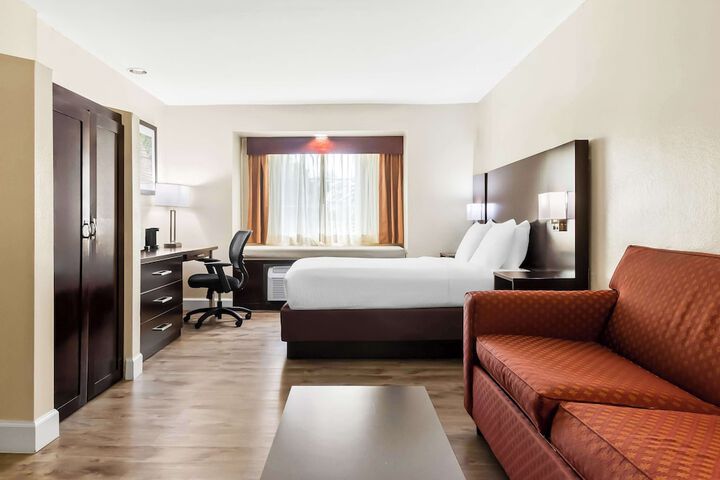 Room 21 of 30