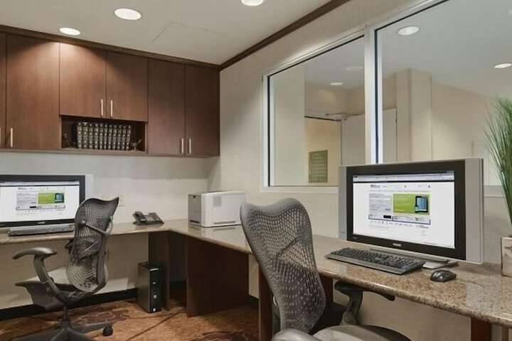 Business Center 24 of 25