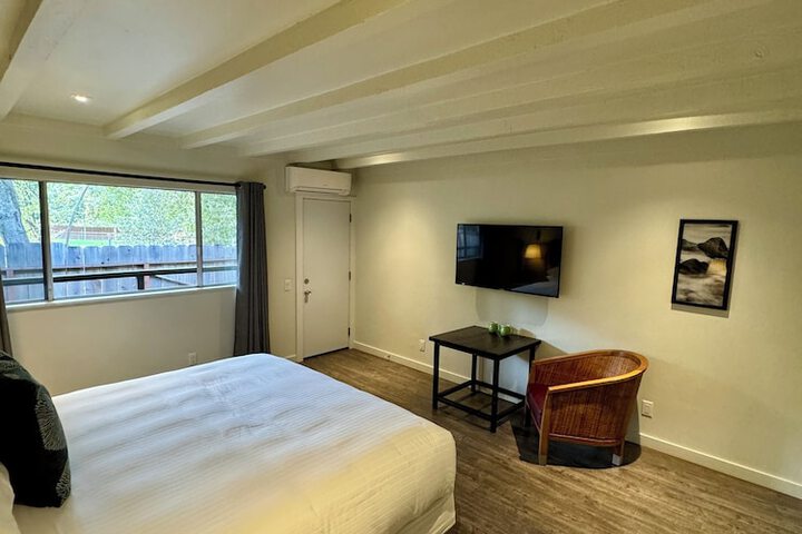 Room 26 of 62