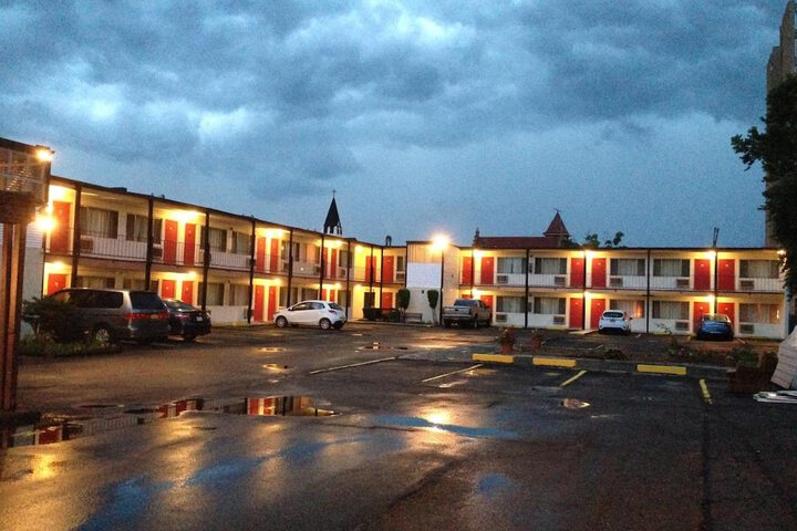 Imperial Motel