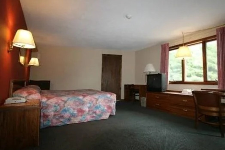 Executive Inn