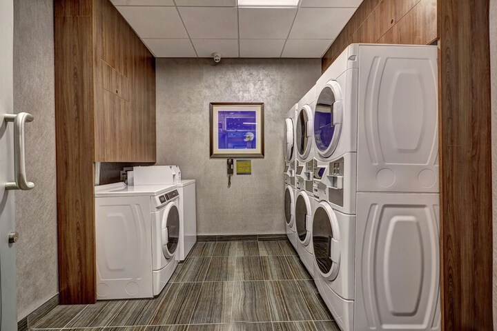 Home2 Suites by Hilton Toronto Brampton