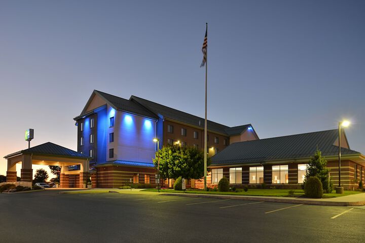 Hotel 4 of 68
