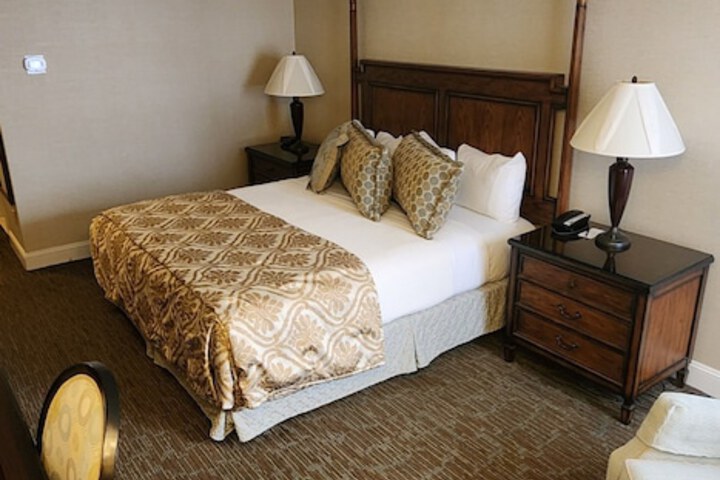 Room 44 of 62